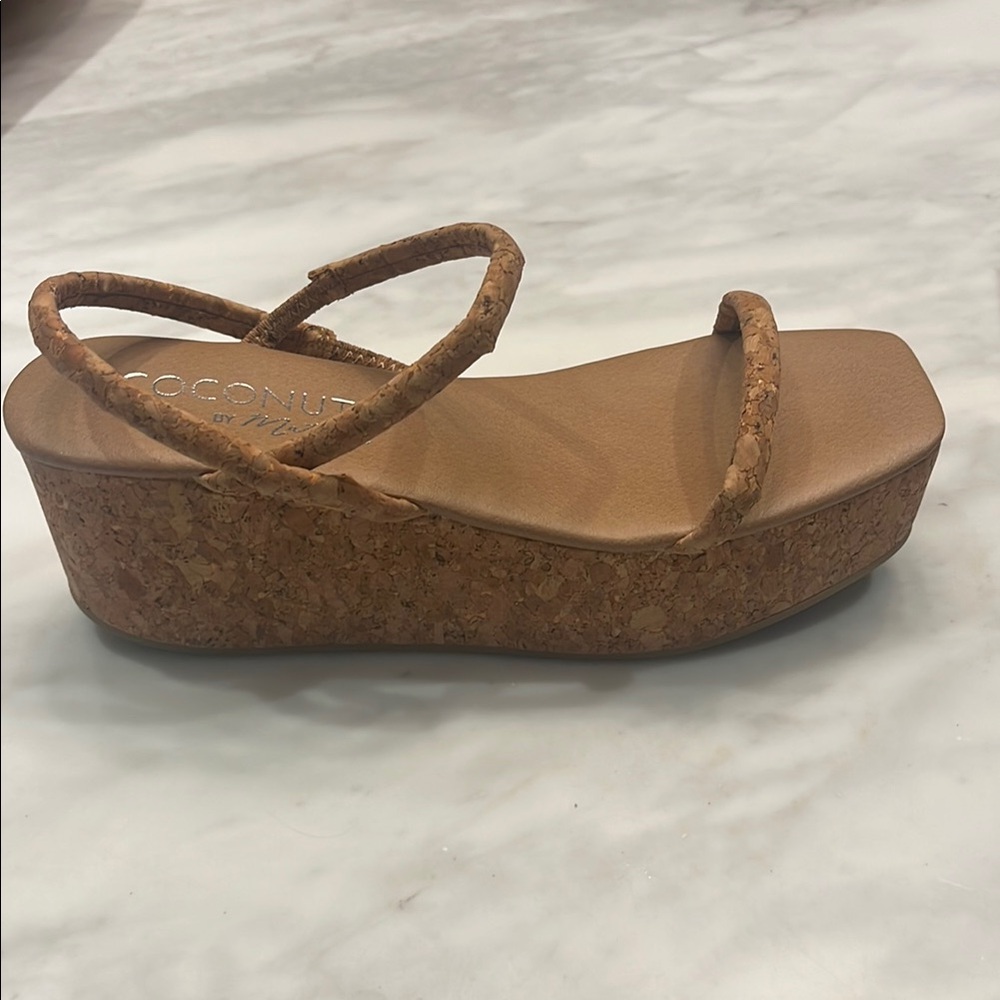 Coconuts by Matisse Honor Tan Platform Sandals Size 9
